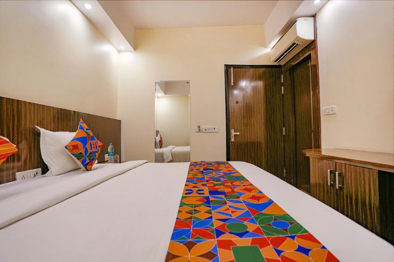 Fabexpress Kapashera Residency Near Igi Airport New Delhi Ґурґаон Екстер'єр фото