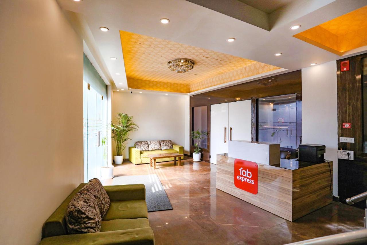 Fabexpress Kapashera Residency Near Igi Airport New Delhi Ґурґаон Екстер'єр фото